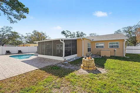 11653 Pinedale Avenue Seminole FL 33772