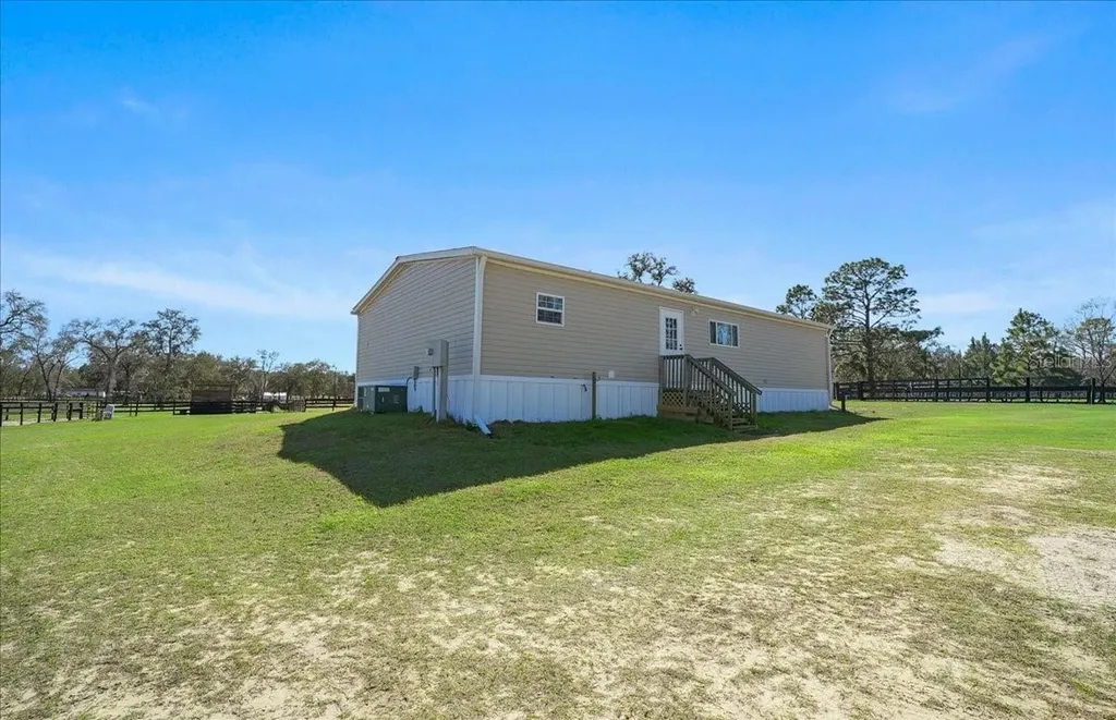 6270 SE 147th Court Morriston FL 32668