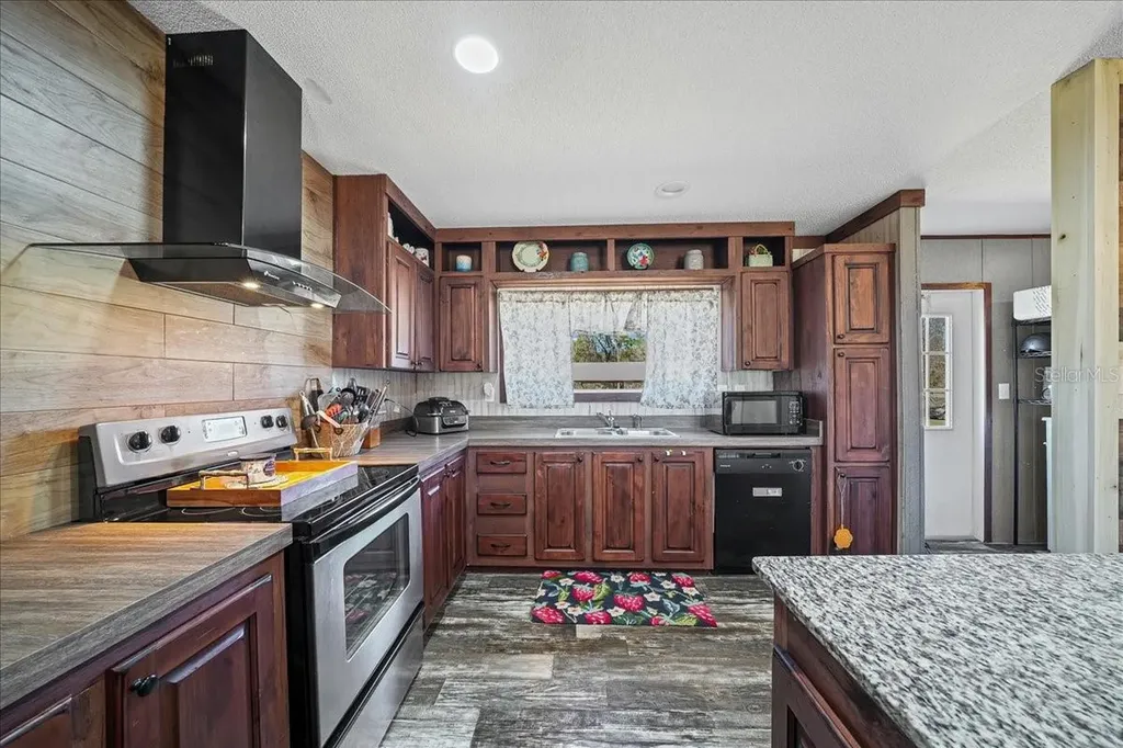 6270 SE 147th Court Morriston FL 32668