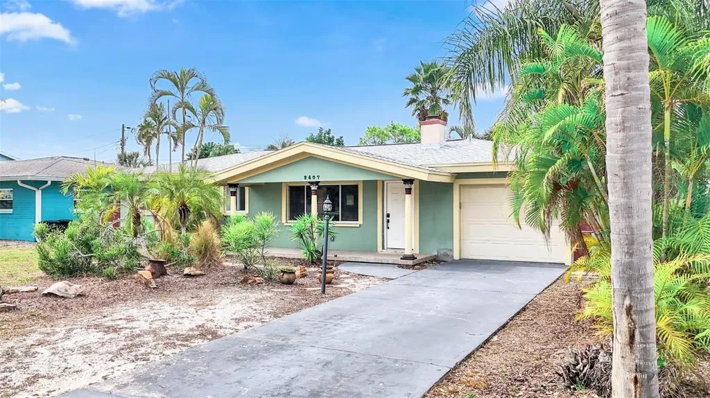 2807 45th Street S Gulfport FL 33711