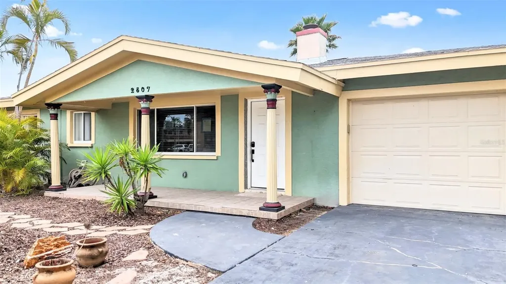 2807 45th Street S Gulfport FL 33711
