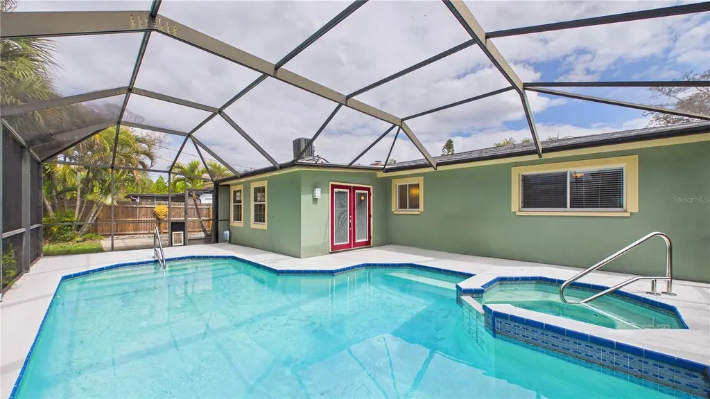 2807 45th Street S Gulfport FL 33711