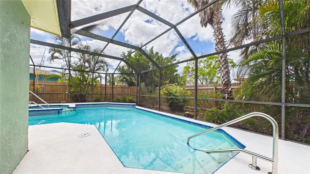 2807 45th Street S Gulfport FL 33711