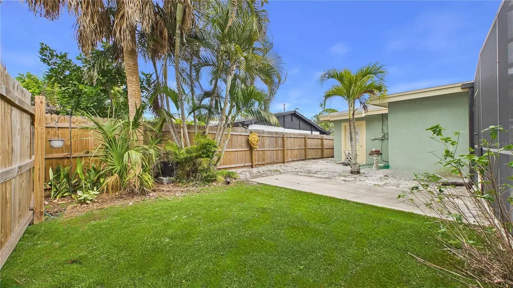 2807 45th Street S Gulfport FL 33711