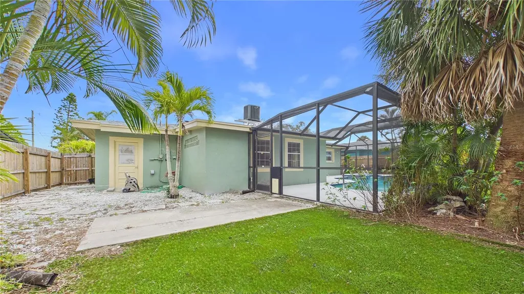 2807 45th Street S Gulfport FL 33711