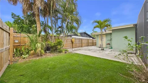 2807 45th Street S Gulfport FL 33711