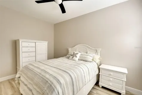 7482 Divot Loop Bradenton FL 34202