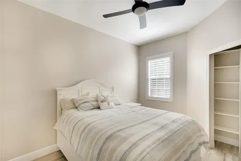 7482 Divot Loop Bradenton FL 34202
