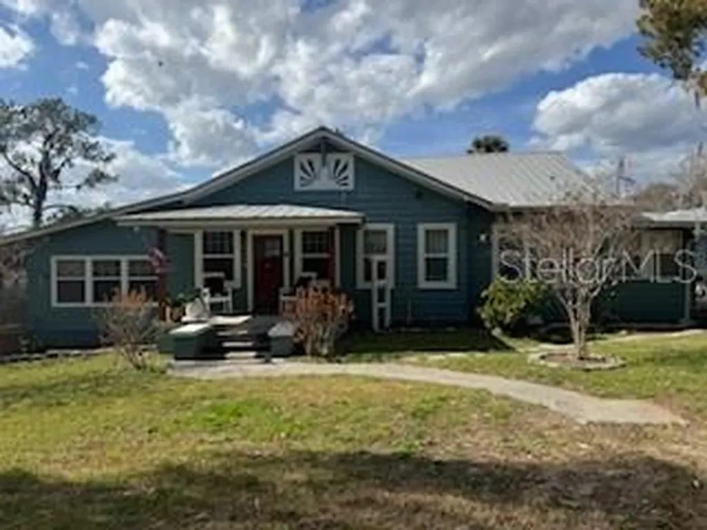 58 S Kentucky Avenue Umatilla FL 32784