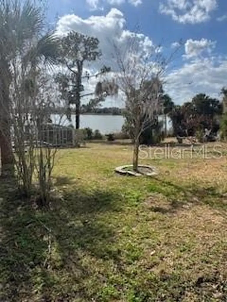 58 S Kentucky Avenue Umatilla FL 32784