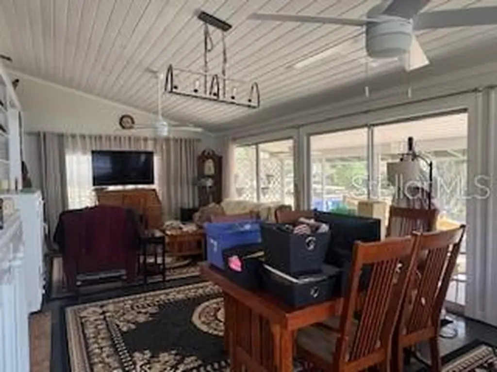 58 S Kentucky Avenue Umatilla FL 32784