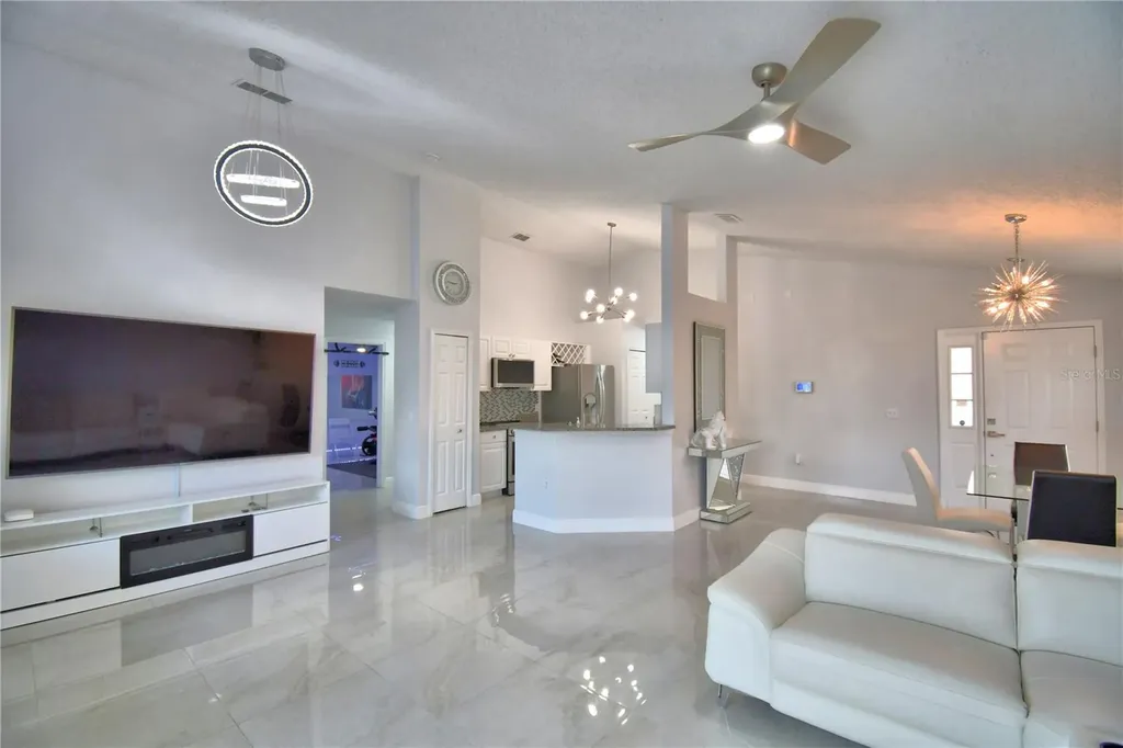 459 Tivoli Circle Davenport FL 33837