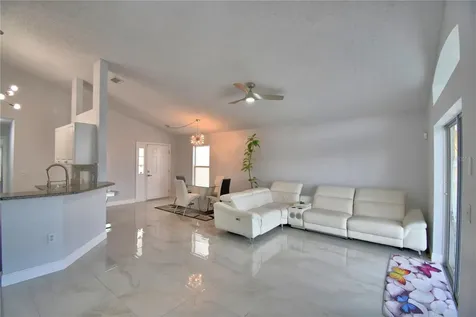 459 Tivoli Circle Davenport FL 33837