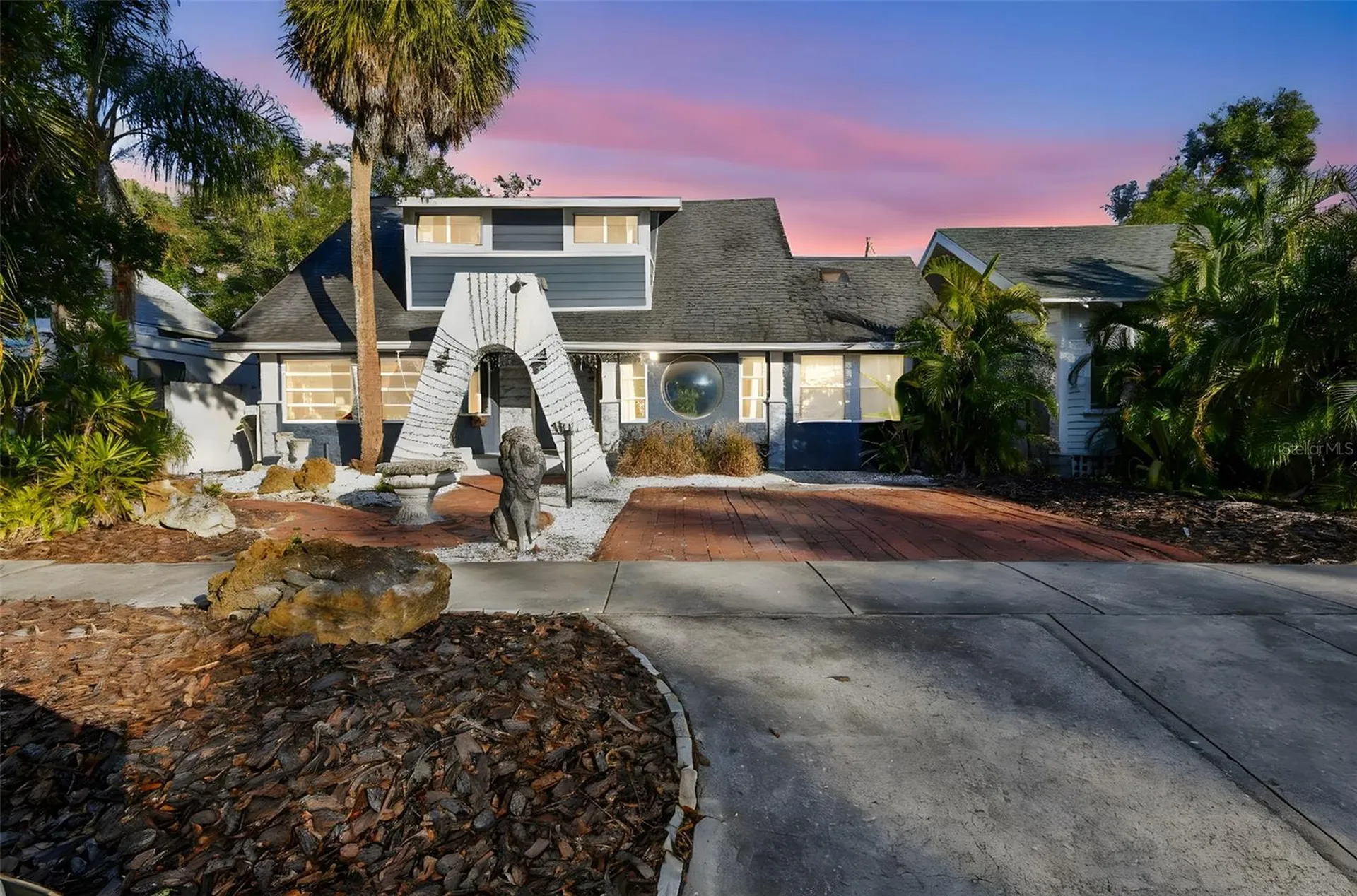 945 11th Street N St Petersburg FL 33705