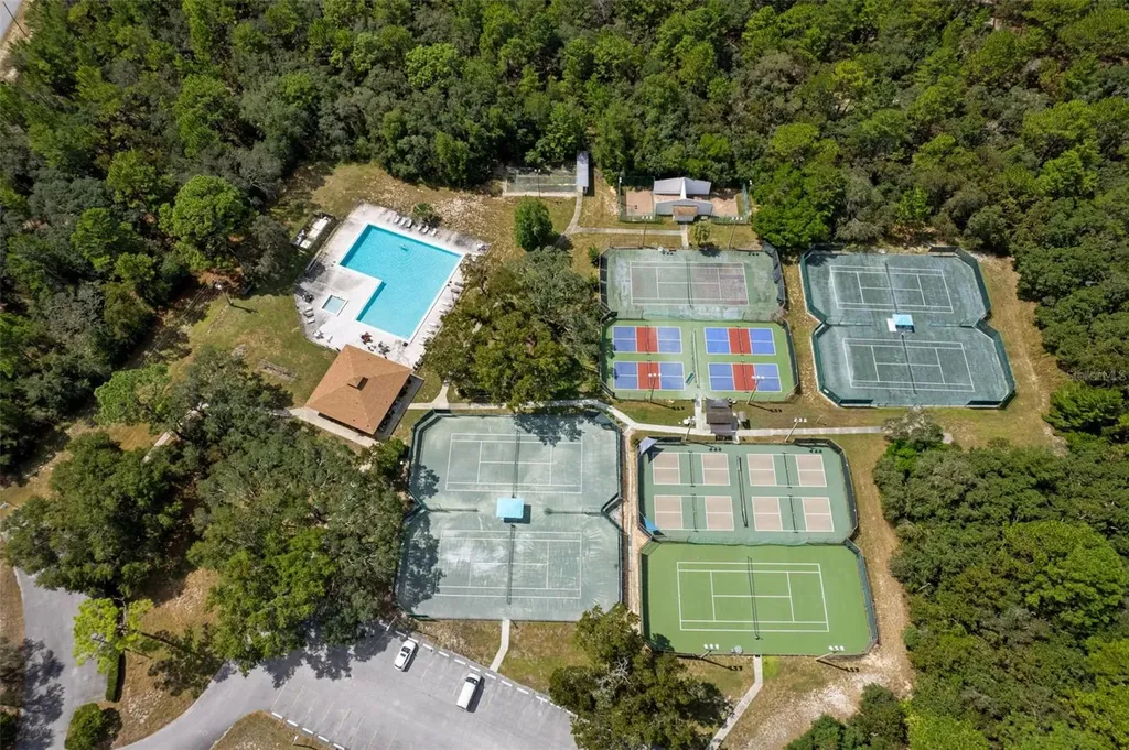 13 S Enclave Point S Homosassa FL 34446