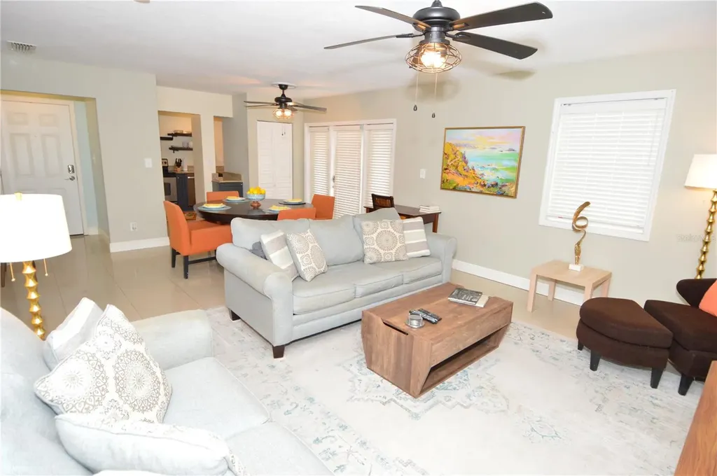 3873 Pompano Drive SE St Petersburg FL 33705