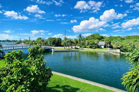 3873 Pompano Drive SE St Petersburg FL 33705