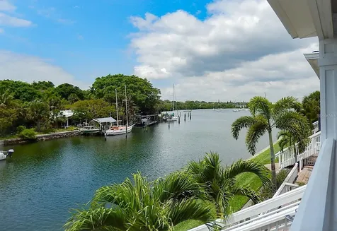 3873 Pompano Drive SE St Petersburg FL 33705