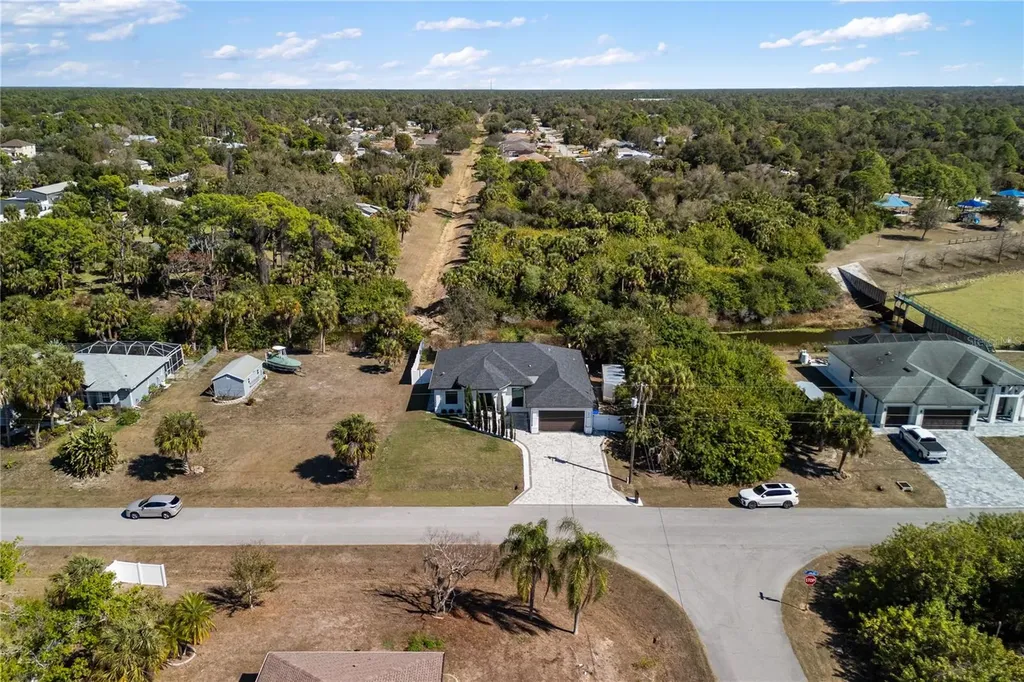 2470 Abbotsford Street North Port FL 34287
