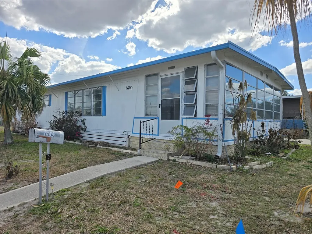 1805 Blue Lake Drive Lakeland FL 33801