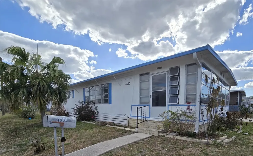 1805 Blue Lake Drive Lakeland FL 33801