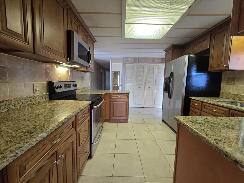 1805 Blue Lake Drive Lakeland FL 33801