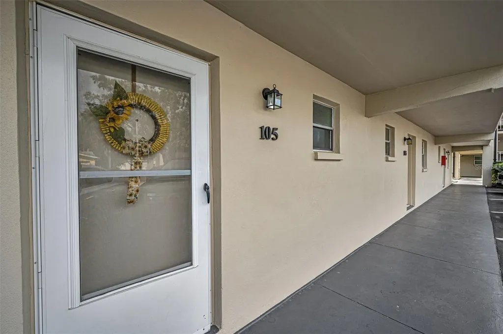 9940 47th Avenue N St Petersburg FL 33708