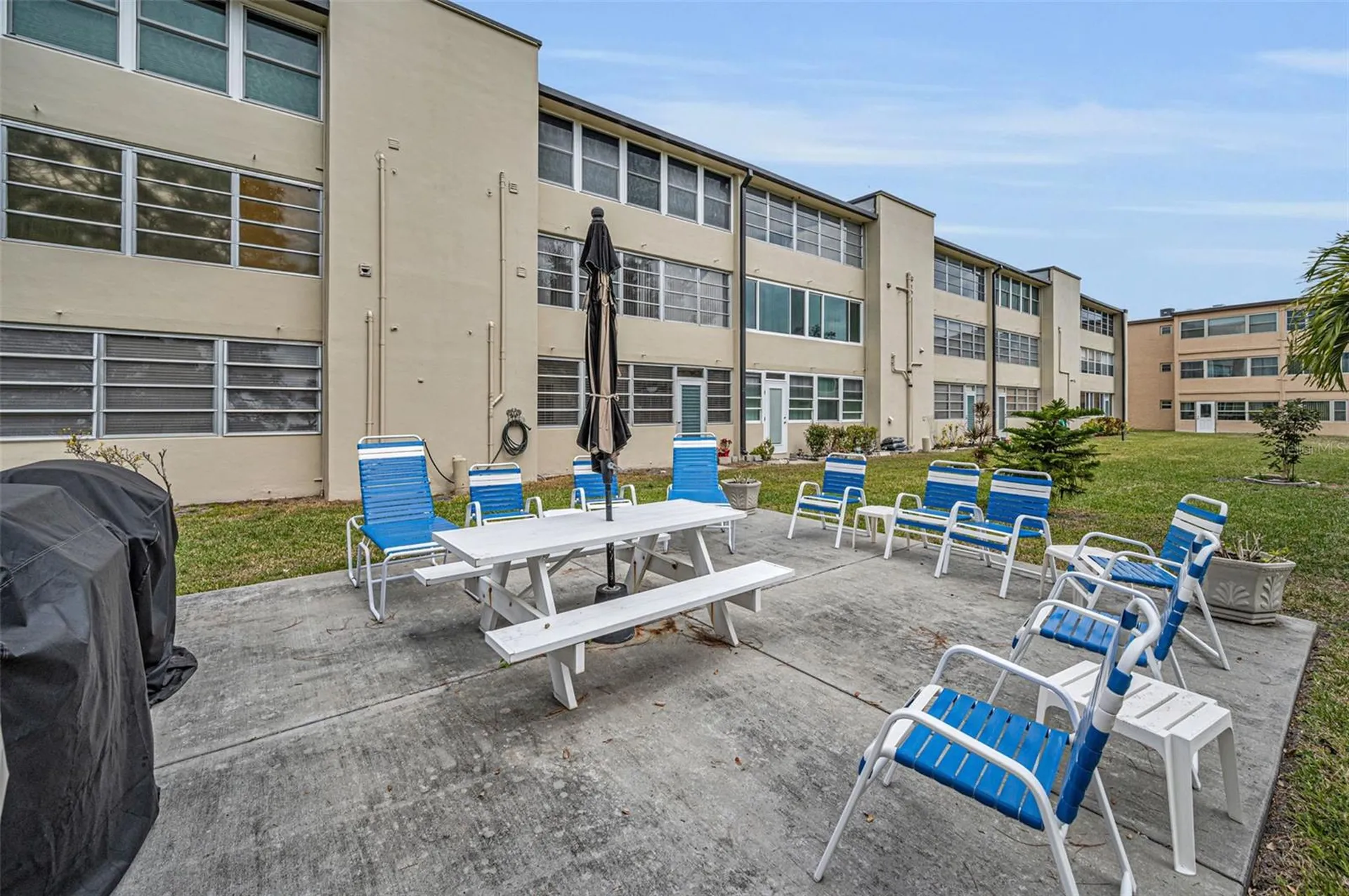 9940 47th Avenue N St Petersburg FL 33708