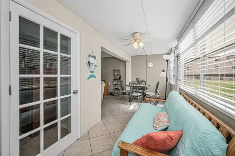 9940 47th Avenue N St Petersburg FL 33708