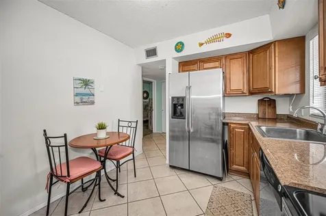 9940 47th Avenue N St Petersburg FL 33708