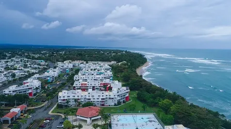 686 Puerto Nuevo Vega Baja PR 00693