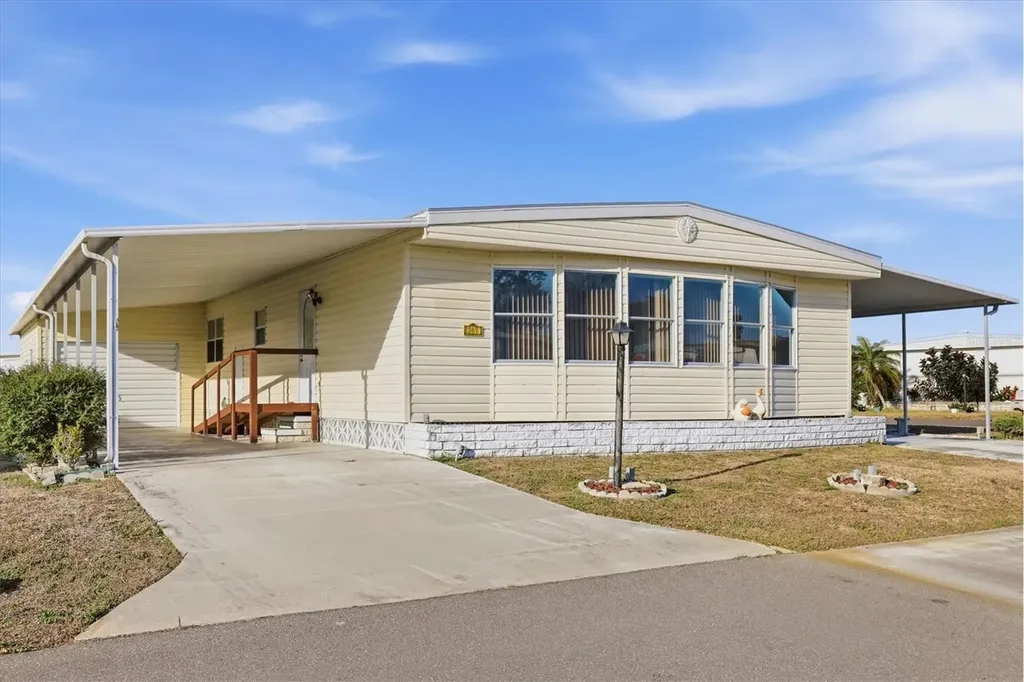 6710 36th Avenue E Palmetto FL 34221