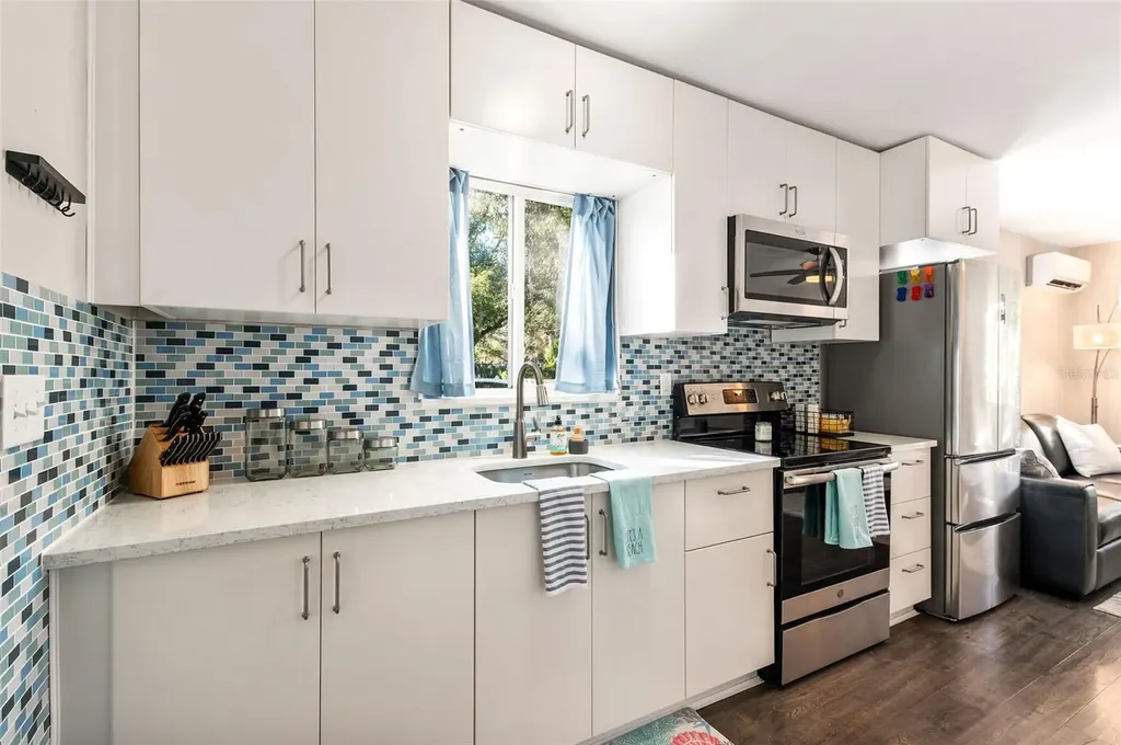 1704 Wisconsin Lane Sarasota FL 34239