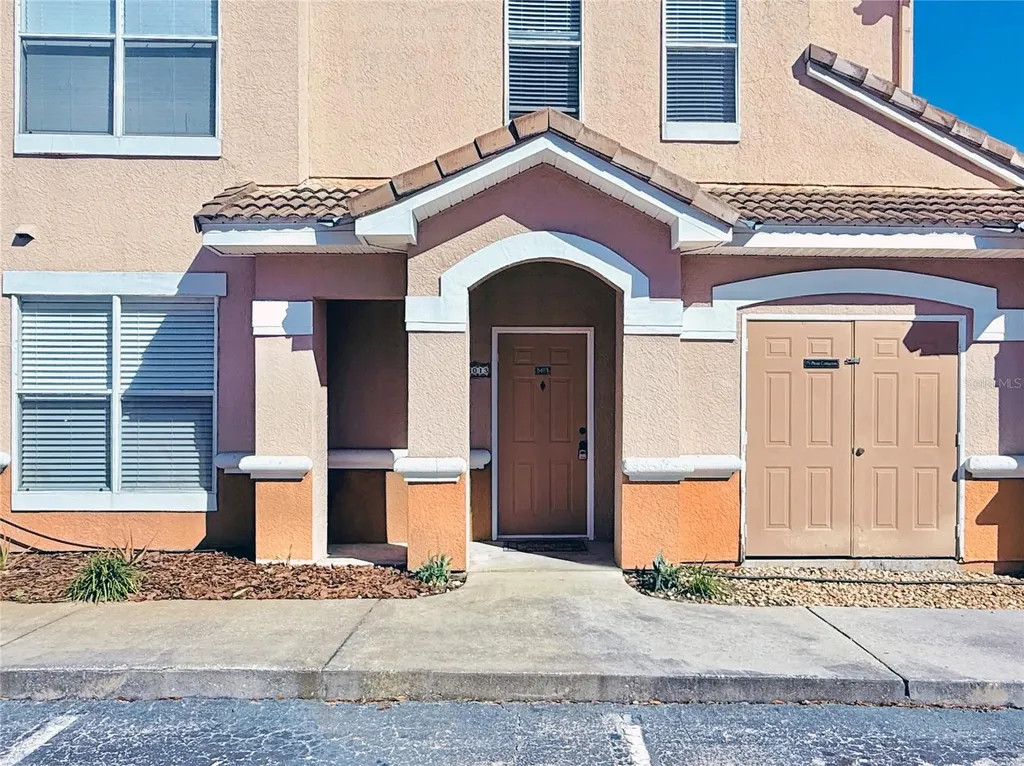 18013 Villa Creek Drive Tampa FL 33647