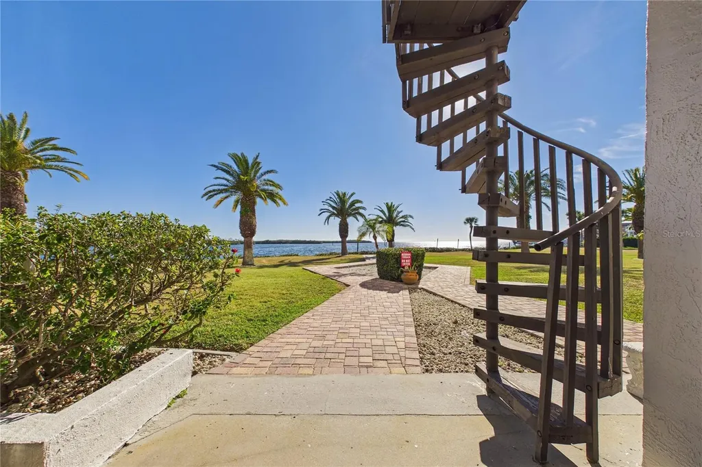4550 Bay Boulevard Port Richey FL 34668