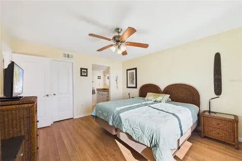 4550 Bay Boulevard Port Richey FL 34668