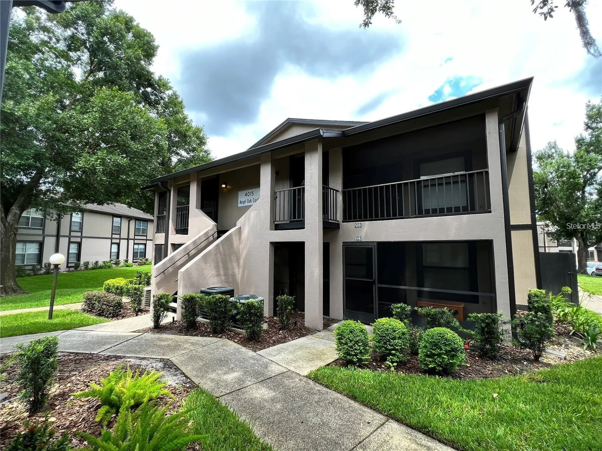4015 Angel Oak Court Tampa FL 33613