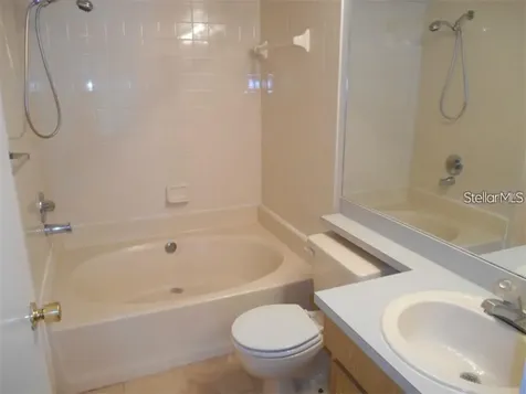 4015 Angel Oak Court Tampa FL 33613