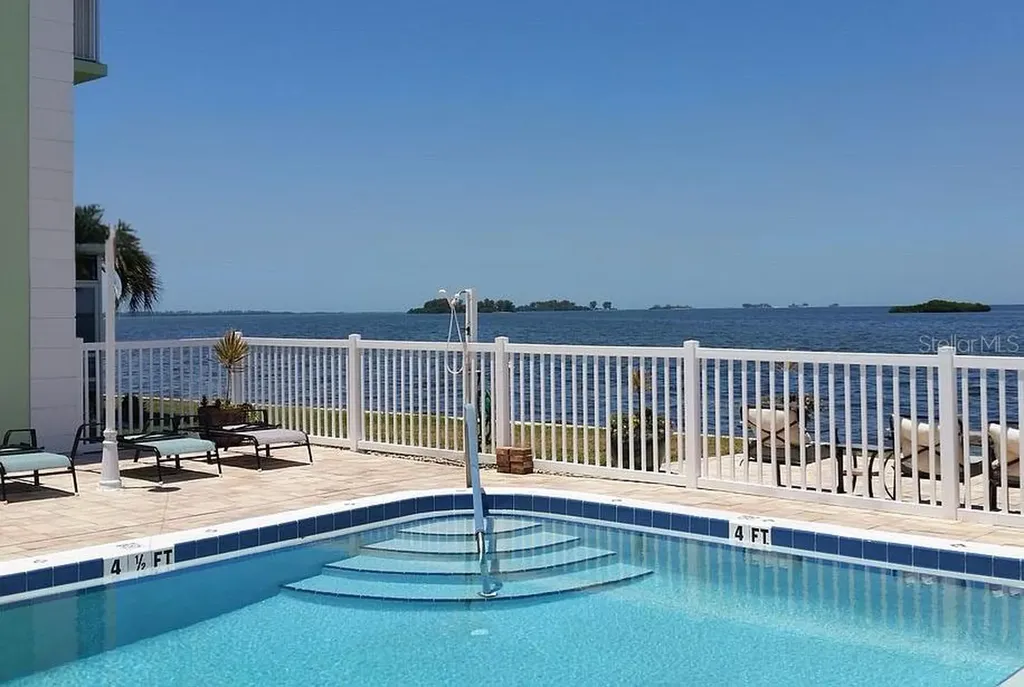 464 N Paula Drive Dunedin FL 34698