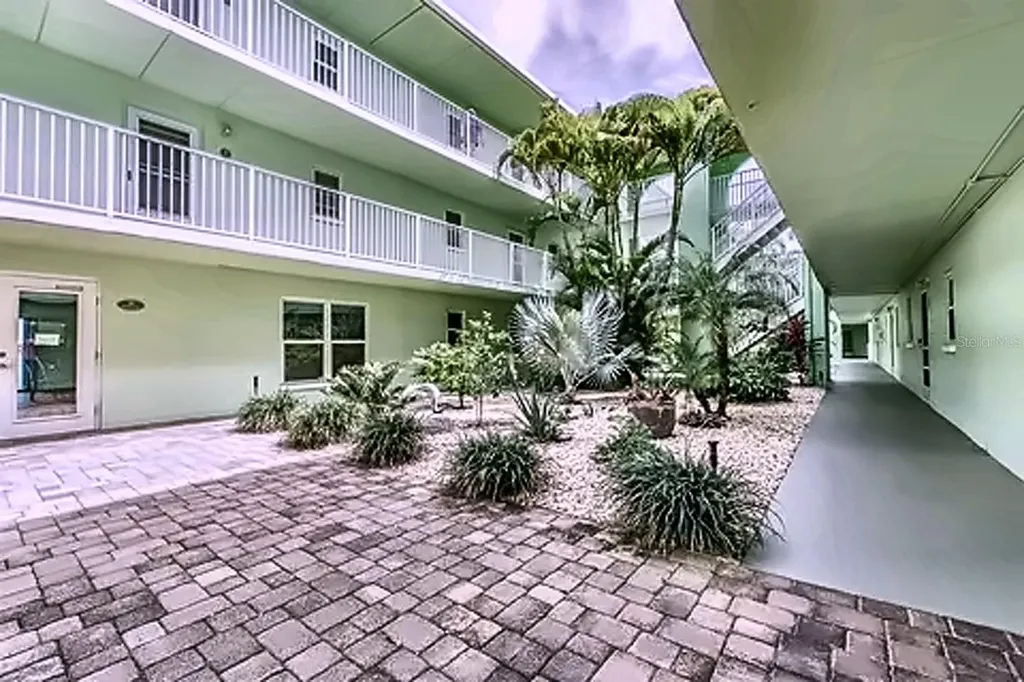 464 N Paula Drive Dunedin FL 34698