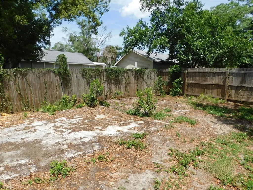 8412 N Seminole Avenue Tampa FL 33604
