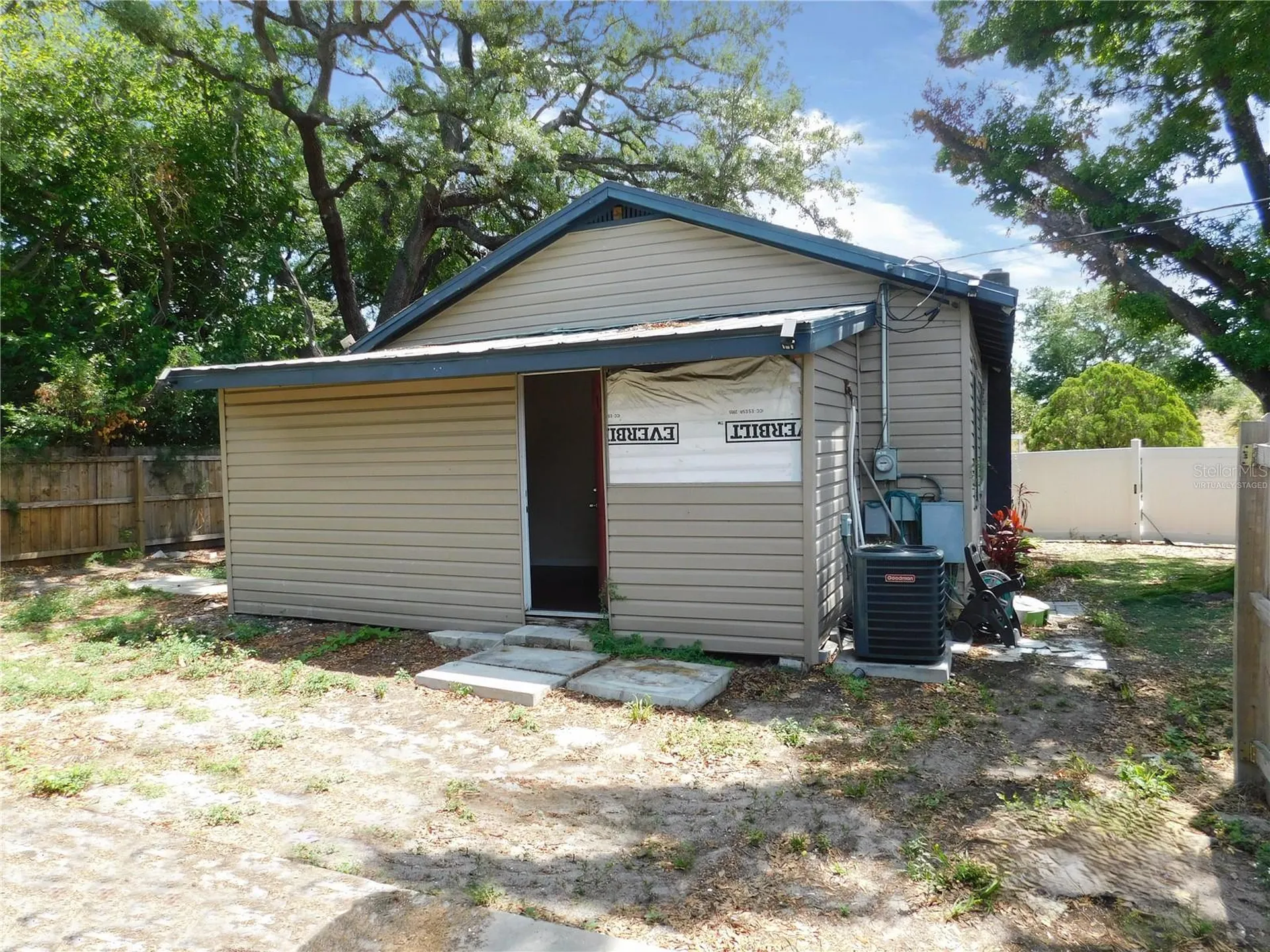 8412 N Seminole Avenue Tampa FL 33604