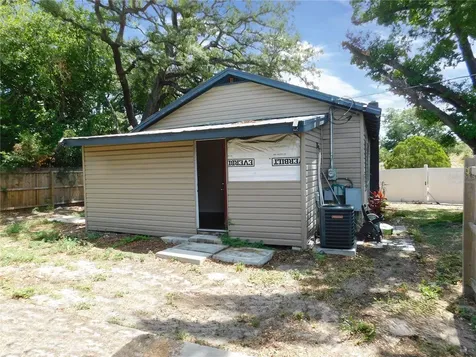 8412 N Seminole Avenue Tampa FL 33604