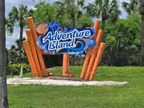 8412 N Seminole Avenue Tampa FL 33604