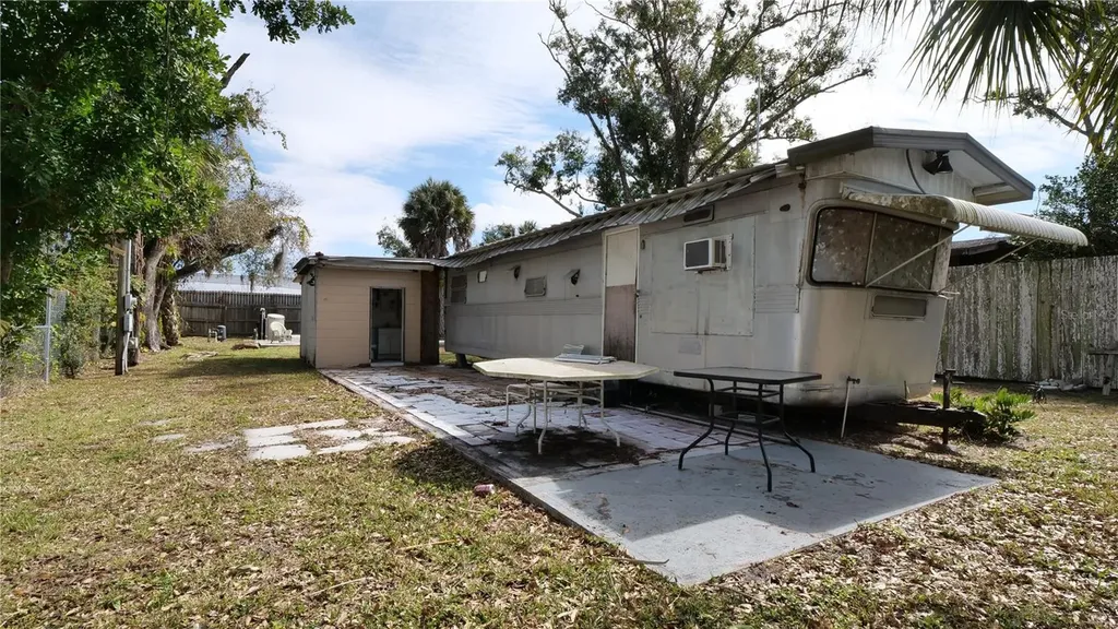 4821 Victoria Avenue Sarasota FL 34233