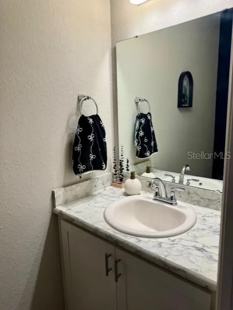 1348 Mountain Flower Lane Davenport FL 33837