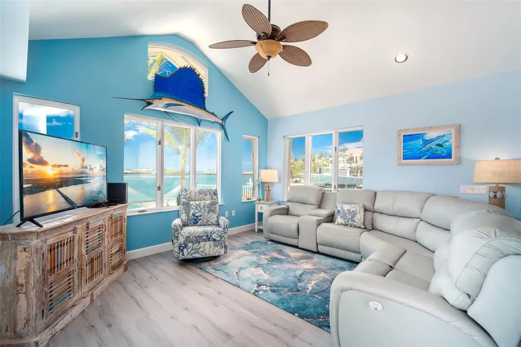 770 9th Street Key Colony Beach FL 33051