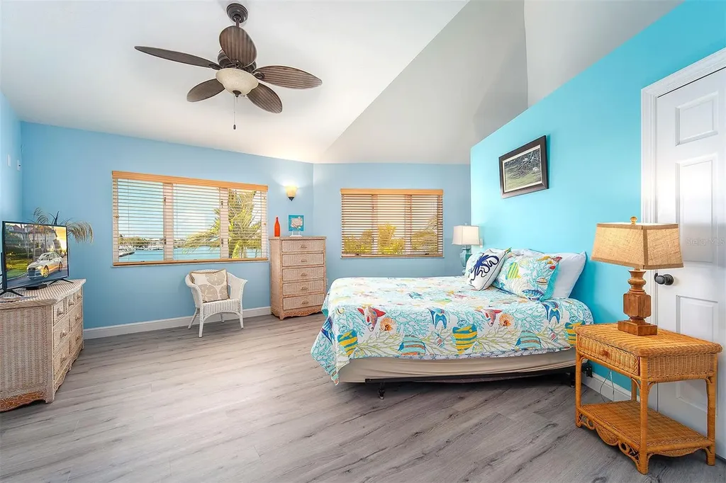 770 9th Street Key Colony Beach FL 33051