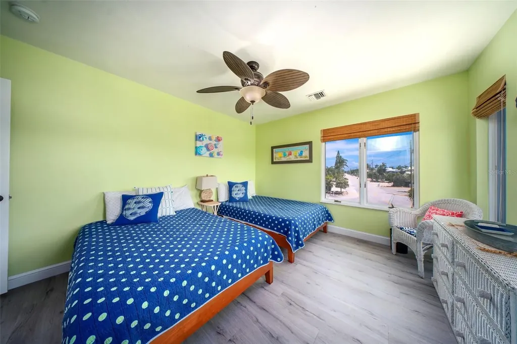 770 9th Street Key Colony Beach FL 33051
