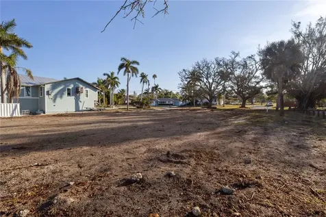 712 Palma Sola Boulevard Bradenton FL 34209